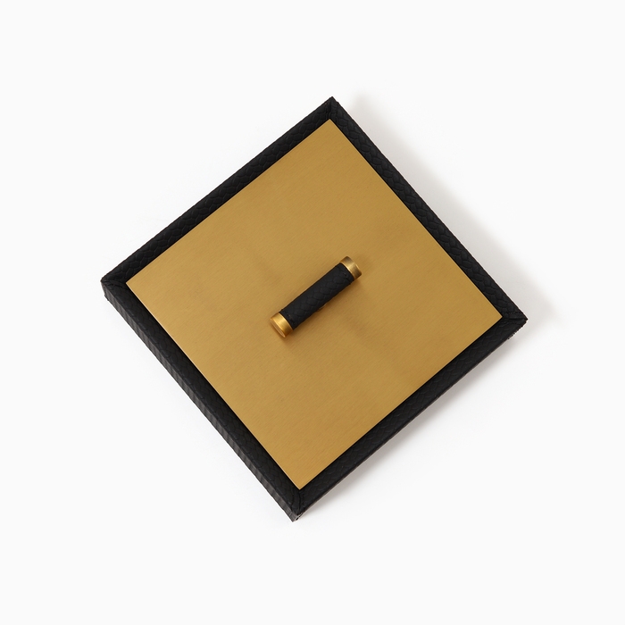 Шкатулка для украшений из экокожи, 15,3 х 15,3 см Шкатулка для украшений из экокожи, 15,3 х 15,3 см