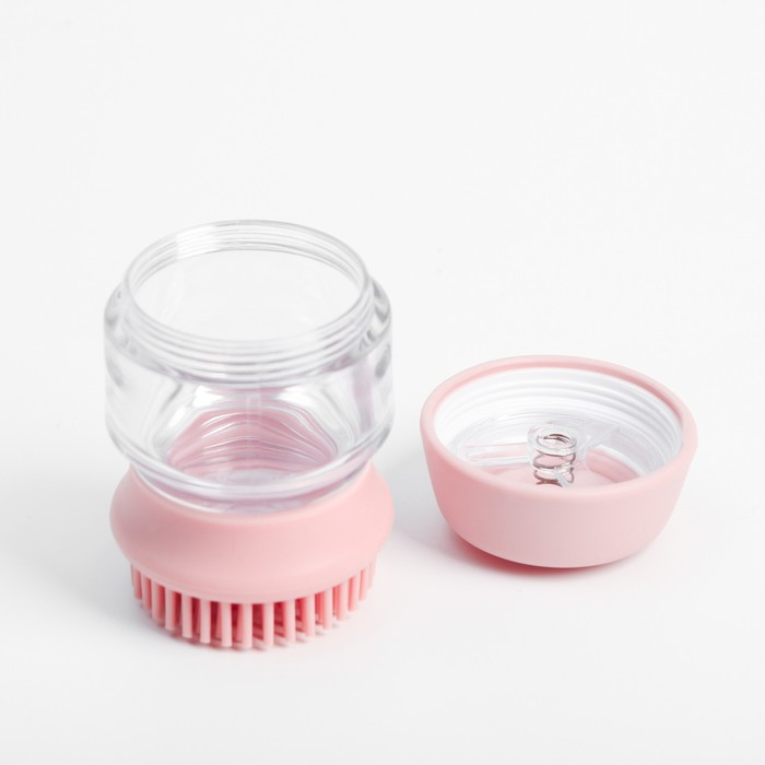 Щётка для мытья и массажа собак с ёмкостью для шампуня и 2 насадками, 5.8х5.8х9 см, розовая 711233 Щётка для мытья и массажа собак с ёмкостью для шампуня и 2 насадками, 5.8х5.8х9 см, розовая 711233