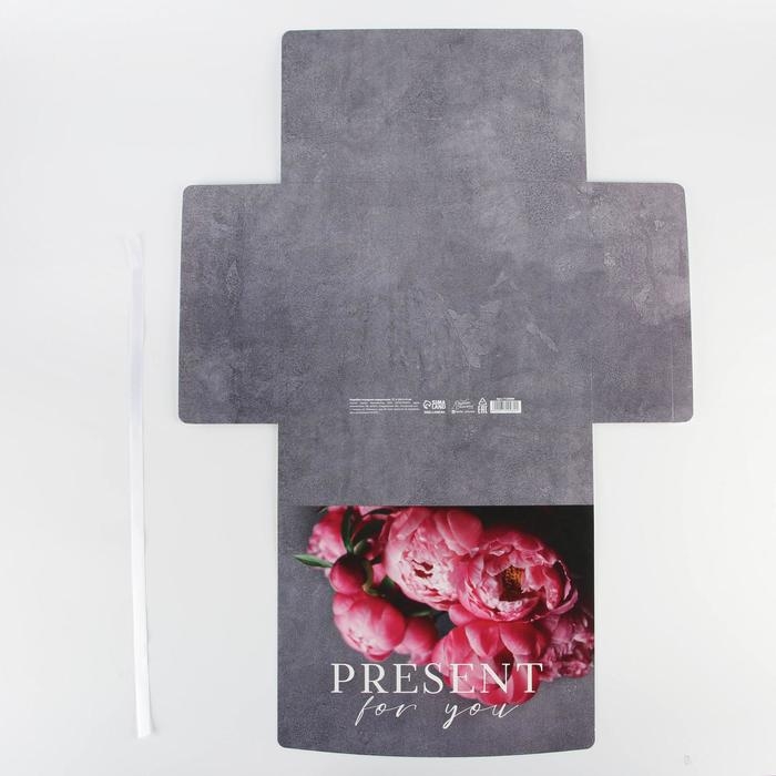 Коробка подарочная складная, упаковка, «Present», 31 х 24.5 х 8 см, БЕЗ ЛЕНТЫ Коробка подарочная складная, упаковка, «Present», 31 х 24.5 х 8 см, БЕЗ ЛЕНТЫ