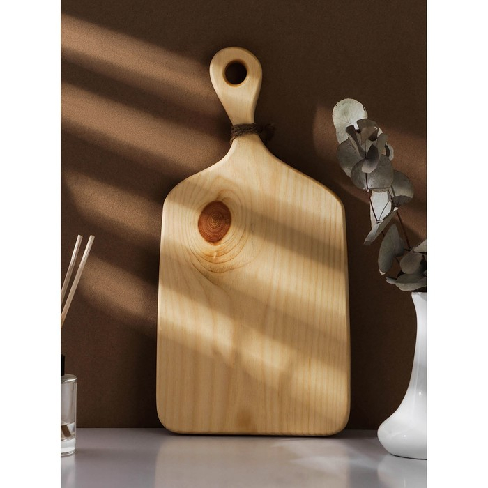 Доска разделочная авторская Adelica «Не вещи», 36×18×2,5 см, цельный массив кедра, цвет молочный