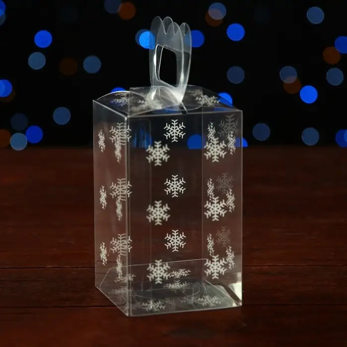 Коробка подарочная новогодняя складная ПВХ «Снежинки» 6×6×10 см Коробка подарочная новогодняя складная ПВХ «Снежинки» 6×6×10 см