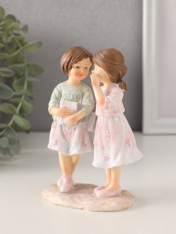 Сувенир полистоун Сувенир полистоун "Малышки-подружки" розово-зелёный 8,5х5х12,5 см