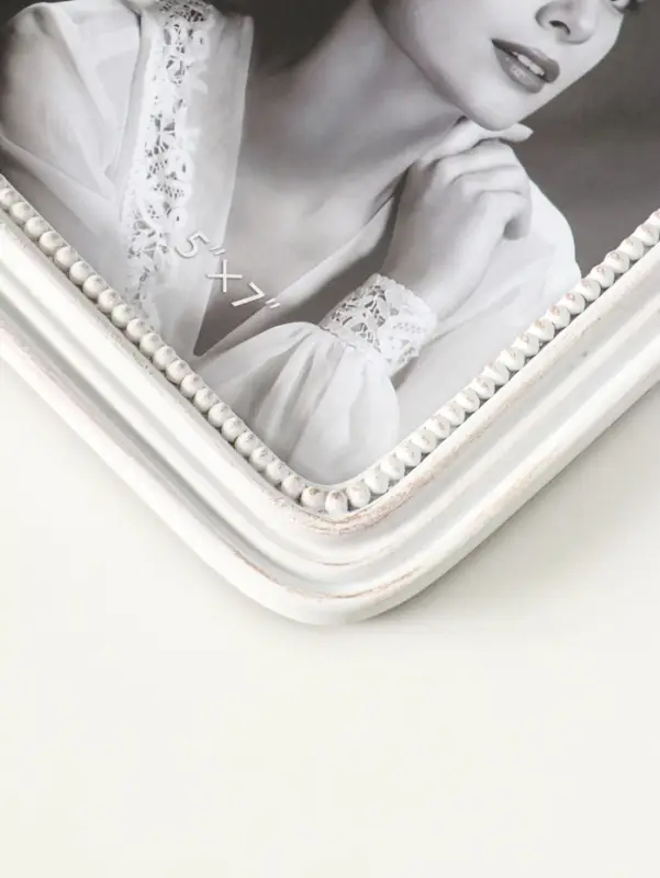 Фоторамка полистоун 13х18 см "Цветочный венок" белая 25х16,5х1,5 см