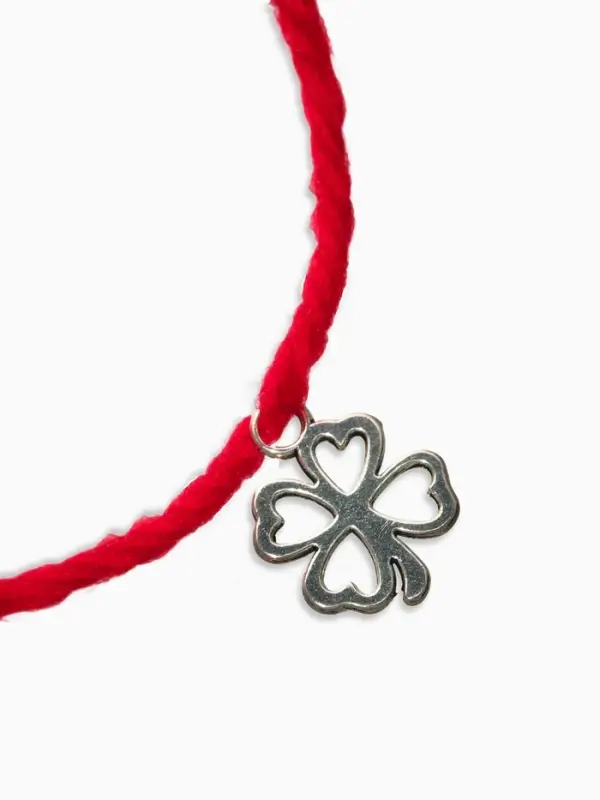 Браслет-оберег &laquo;Красная нить&raquo; шерстяная, на удачу, клевер, цвет серебро, 30 см