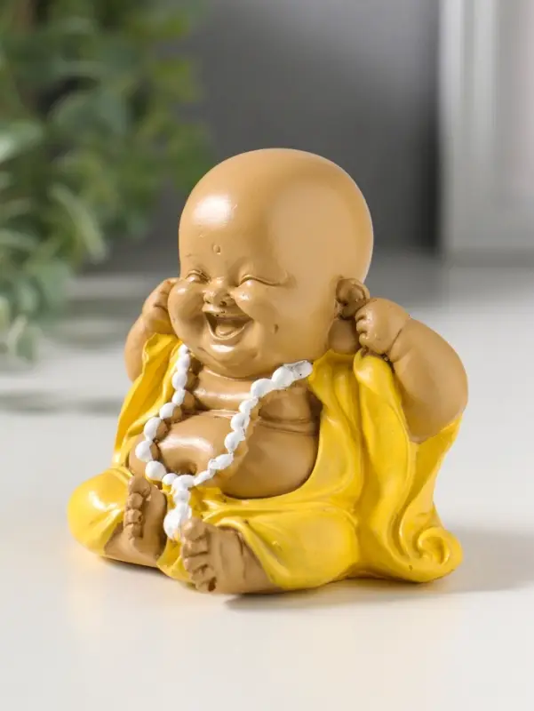 Фигурка полистоун &laquo;Маленький хотей в жёлтом одеянии - не слышу&raquo;, 7.5&times;9.5&times;8.3 см