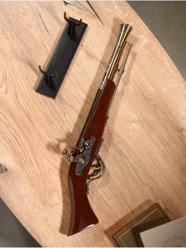 Макет оружия на подставке 2в1 «Сувенирный пистолет. Дуэль», подарочный набор, 54 см