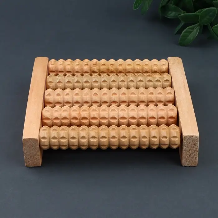 Массажёр для ног &laquo;Ножное счастье&raquo;, 12.5&times;14&times;3.5 см, 5 рядов, деревянный