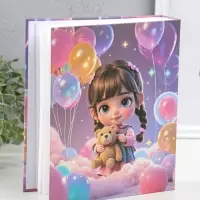 Фотоальбом на 80 фото 10х15 см "Малышка с косичками, с мишкой" в коробке 5х19х22,8 см