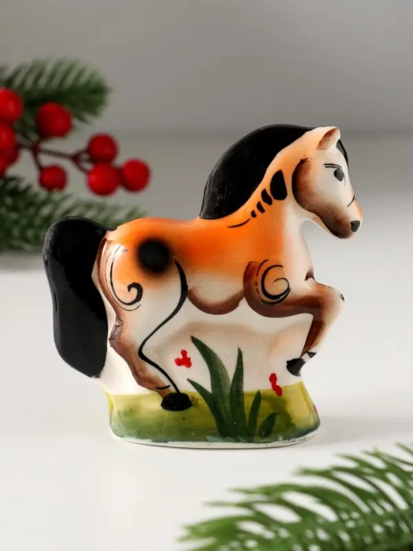 Сувенир Лошадь Диана, 8х8х3 см, гжель,цвет МИКС Сувенир Лошадь Диана, 8х8х3 см, гжель,цвет МИКС