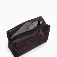 Косметичка дор Сердца, сетка 18*7,5*10, отд на молнии, черный Косметичка дор Сердца, сетка 18*7,5*10, отд на молнии, черный