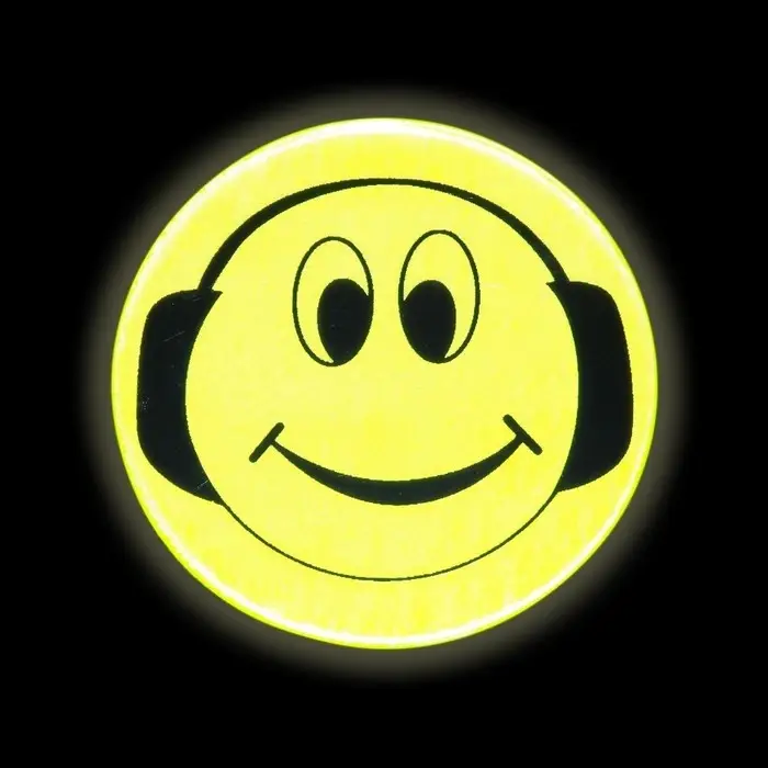 Светоотражающие наклейки «Смайл», d = 5 см, 4 шт на листе, цвет МИКС Светоотражающие наклейки «Смайл», d = 5 см, 4 шт на листе, цвет МИКС