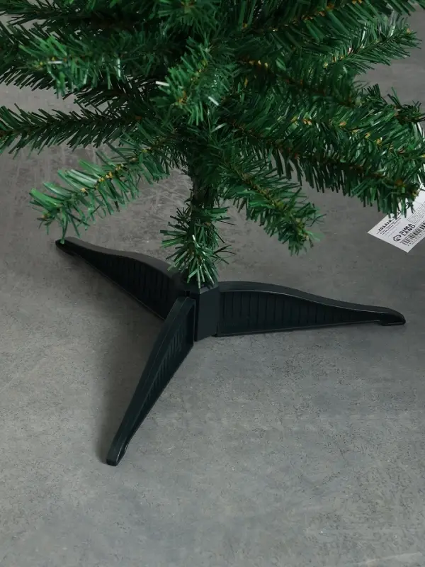 Искусственная ёлка &laquo;Зимнее волшебство. Простая&raquo;, 90 см, 90 ПВХ веток отгибаются