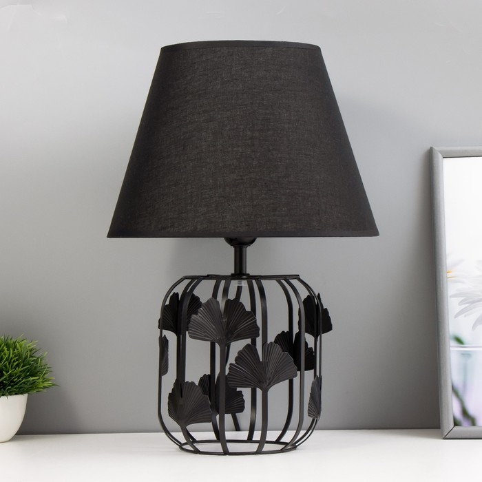 Настольная лампа Настольная лампа "Азария" E27 40Вт черный 27х27х42 см RISALUX