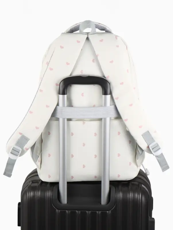 Рюкзак школьный для девочки &laquo;Сердечки&raquo;, 4 кармана, 31&times;13&times;48 см, белый