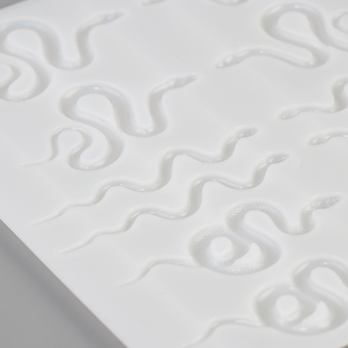 Силиконовый молд Силиконовый молд "Змейки" 16,5х14,8х1 см