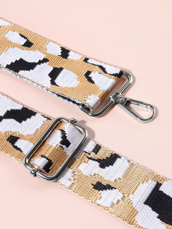 Ручка для сумки стропа с караб-ми 140±1*3,8см орнамент леопард бежевый/серебряный АУ Ручка для сумки стропа с караб-ми 140±1*3,8см орнамент леопард бежевый/серебряный АУ