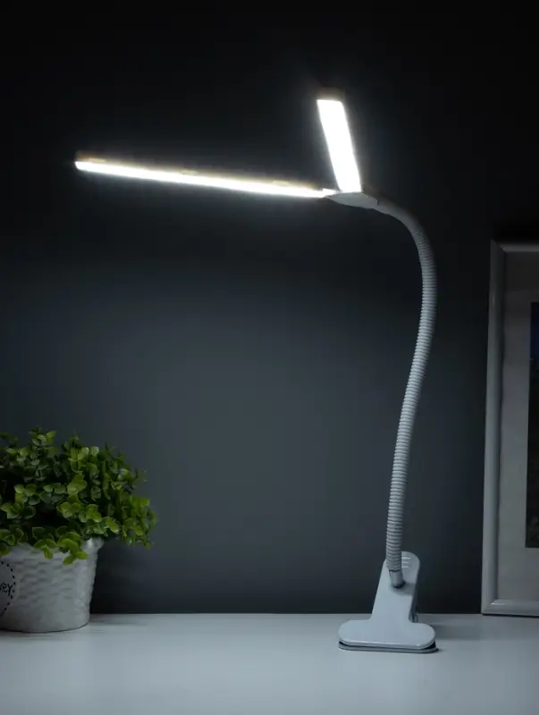 Настольная лампа RISALUX &laquo;Семи&raquo;, LED 5 Вт, 6000К, 7.5&times;10.5&times;65 см, белый