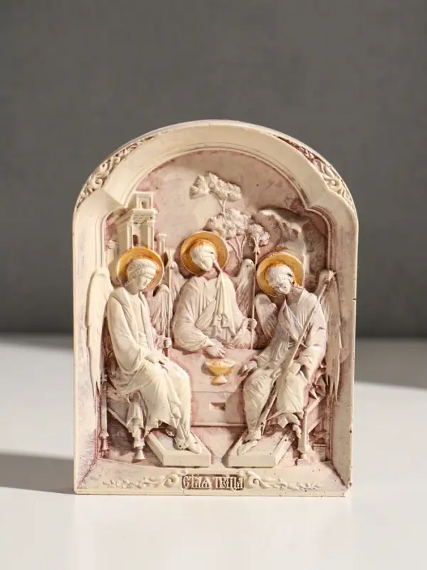 Икона с подвесом Икона с подвесом "Святая троица", размер 12х9х2 см, гипс, роспись