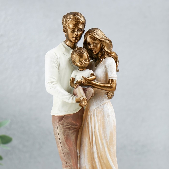 Сувенир полистоун  Сувенир полистоун "Родители с малышом" бронза, пастельные оттенки 10,5х9х23,5 см