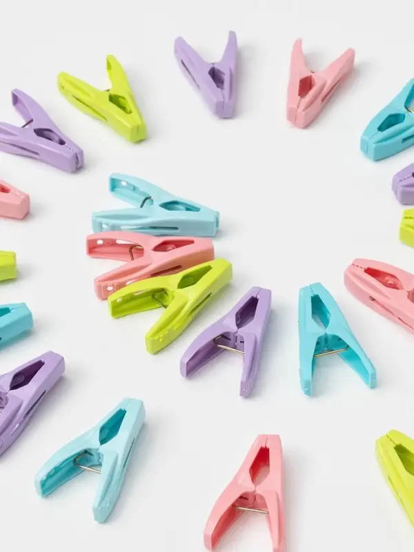 Прищепки для белья в синей корзинке Доляна, 6 см, 20 шт., МИКС