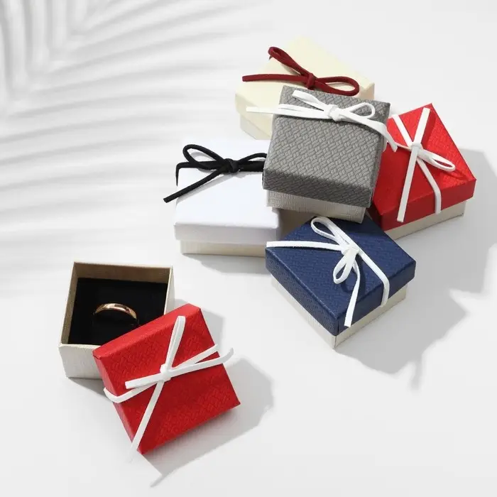 Коробочка подарочная под кольцо/серьги «Замшевый бантик», 5×5 (размер полезной части 4.5×4.5 см), МИКС