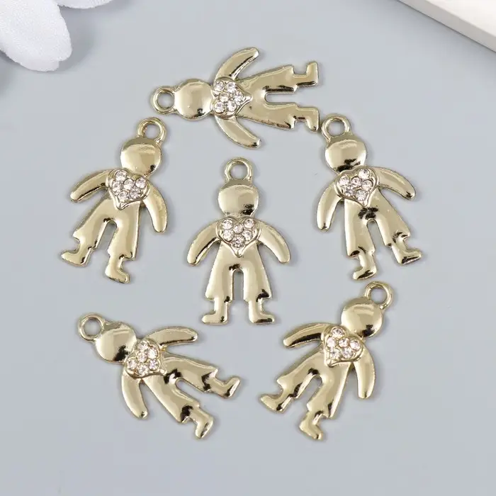 Металлический элемент, декоративная подвеска «Арт Узор. Мальчик с сердечком», стразы, золото, 1.5×2.2 см