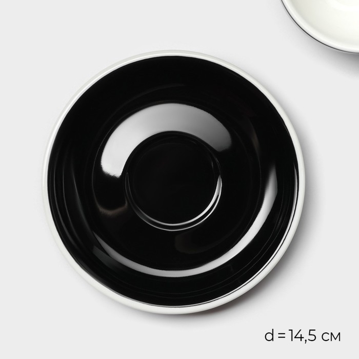 Кофейная пара фарфоровая Magistro Coffee time, 2 предмета: чашка 200 мл, блюдце d=14,5 см, цвет чёрный Кофейная пара фарфоровая Magistro Coffee time, 2 предмета: чашка 200 мл, блюдце d=14,5 см, цвет чёрный