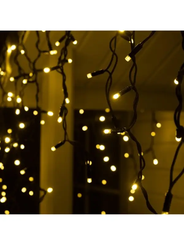 Гирлянда &laquo;Бахрома&raquo; 3&times;0.9 м, IP65, УМС, тёмная нить каучук, 144 LED, свечение тёплое белое, 220 В