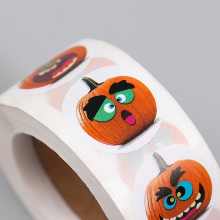 Наклейка бумага Наклейка бумага "Хэллоуин. Забавные тыковки" d=2,5 см 500 шт в рулоне