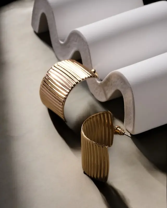 Серьги металл &laquo;Дуга&raquo;, тренд, цвет золото