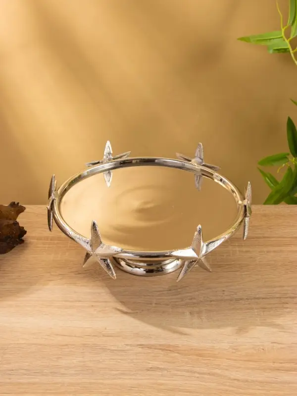 Тортовница со стеклянной крышкой Тортовница со стеклянной крышкой "Звёзды" алюминий 21х21х23 см