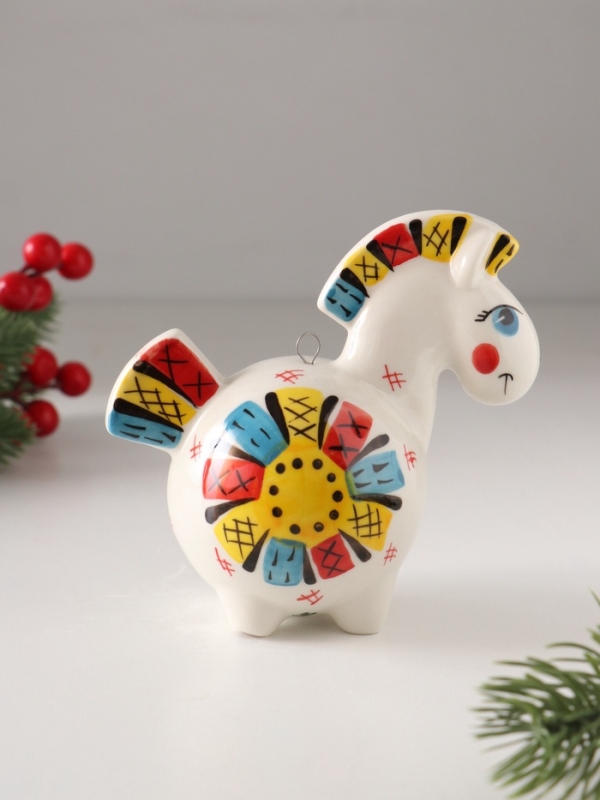 Ёлочный фарфоровый шар Ёлочный фарфоровый шар "Лошадь Солнце Лоскутное" /авторская роспись/, 11 см