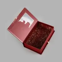 Коробка - книга подарочная, с окном &laquo;Елочная игрушка&raquo;, 20&times;12.5&times;5 см