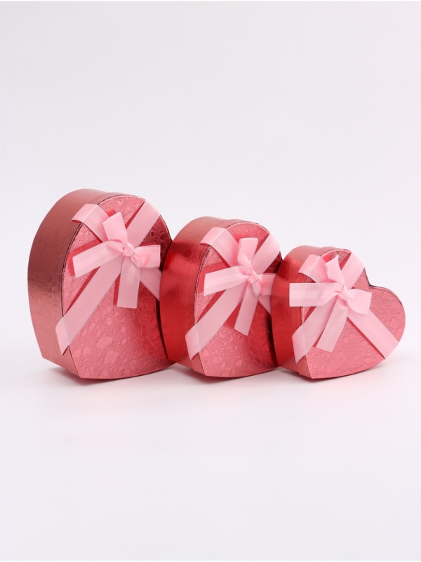 Набор коробок 3 в 1 сердца 22 х 20 х 9; 18.5 х 17 х 7.5; 1 6 х 14 х 6 см Набор коробок 3 в 1 сердца 22 х 20 х 9; 18.5 х 17 х 7.5; 1 6 х 14 х 6 см