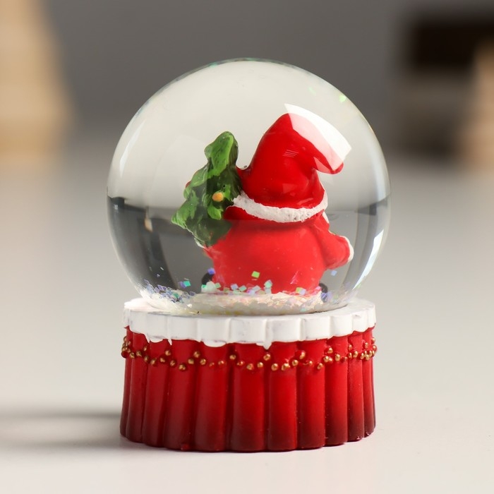 Сувенир полистоун водяной шар Сувенир полистоун водяной шар "Дедушка Мороз с ёлочкой" 4,5х4,5х6,5 см