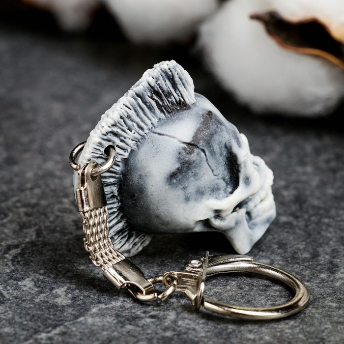 Брелок  Брелок "Череп" 4см, микс