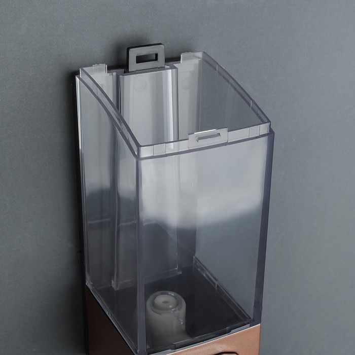 Диспенсер для антисептика/жидкого мыла механический, 350 мл, пластик, цвет коричневый Диспенсер для антисептика/жидкого мыла механический, 350 мл, пластик, цвет коричневый