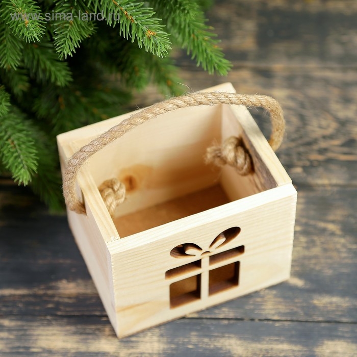 Кашпо деревянное  Кашпо деревянное "Новогодний подарок", ручка- шнур, 12,5х10,5х9,5см