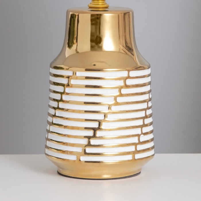 Лампа настольная Лампа настольная "Карла" 1х40Вт Е14 белый/золото 22х22х36см