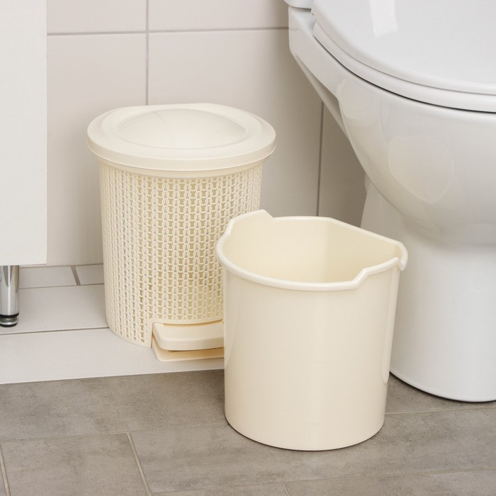 Контейнер для мусора с педалью Svip Ajur, 6 л, цвет айвори Контейнер для мусора с педалью Svip Ajur, 6 л, цвет айвори