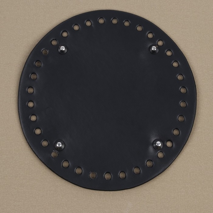 Донце для сумки, с ножками, круглое, d = 18 см, цвет чёрный/серебряный Донце для сумки, с ножками, круглое, d = 18 см, цвет чёрный/серебряный