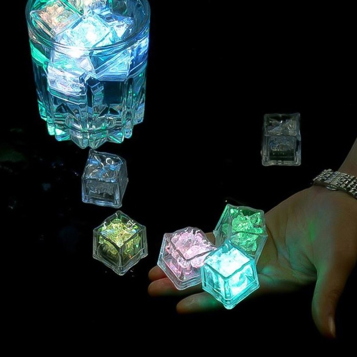 Ночник водный Ночник водный "Льдинка" LED от батареек 3хAG3 МИКС 2,6х2,6х2,7см