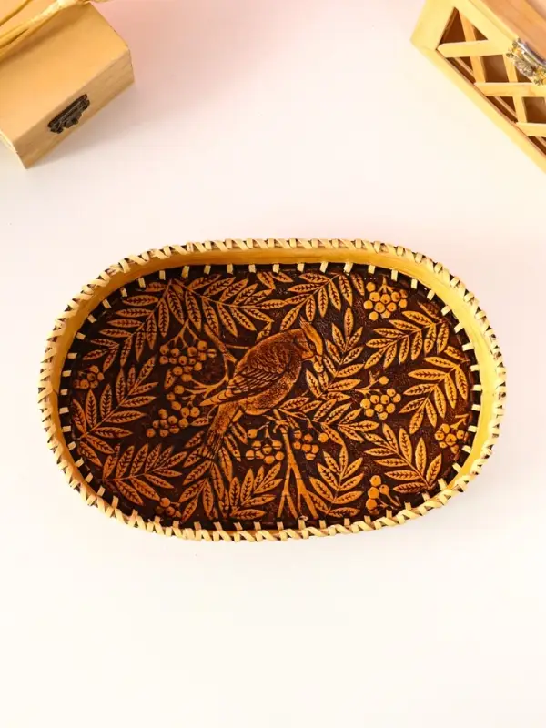 Сухарница традиционная Сухарница традиционная "Птичка в рябине", 23х15х4,5см, Береста