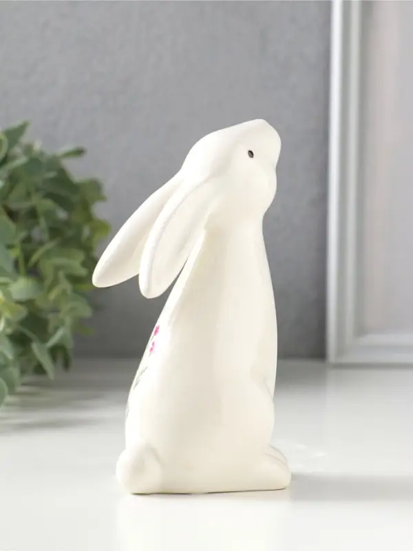 Сувенир керамика "Белый зайка - полевые цветы" 7,3х5,6х12,7 см