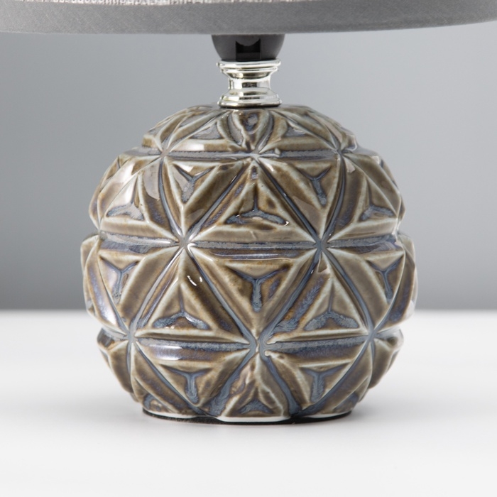 Настольная лампа с абажуром RISALUX «Арлон», Е14, 40 Вт, 18×18×25.5 см Настольная лампа с абажуром RISALUX «Арлон», Е14, 40 Вт, 18×18×25.5 см