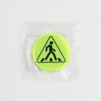 Светоотражающий значок «Пешеходный переход», d=3 см, жёлтый