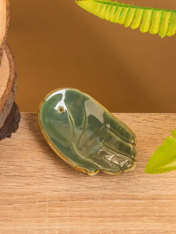 Подставка под благовония  Подставка под благовония "Ладонь Будды" керамика, цв. МИКС, 10х6х2 см