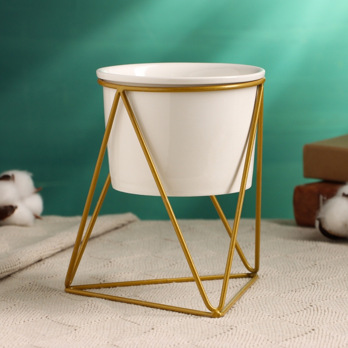 Горшок на подставке Горшок на подставке "Грани" белый с золотом, 14х11х15см