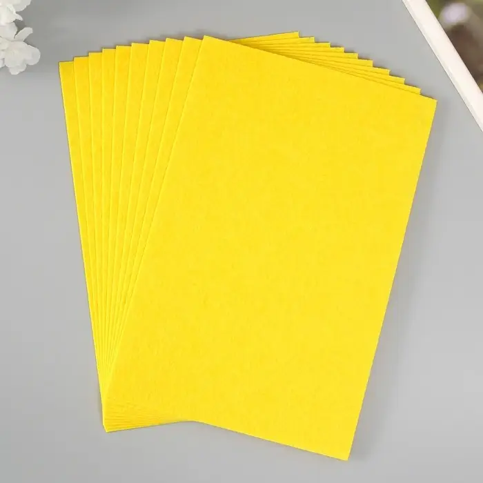 Фетр жесткий 1 мм 20х30 см желтый Фетр жесткий 1 мм 20х30 см желтый