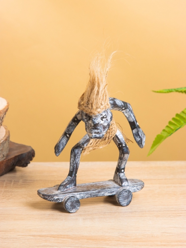 Сувенир «Абориген скейтбордист», 7×12×12 см, дерево Сувенир «Абориген скейтбордист», 7×12×12 см, дерево